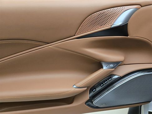 Used 2024 Ferrari Roma Spider image 32