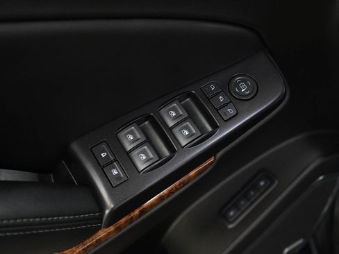 Used 2019 Chevrolet Tahoe Premier w/ RST 6.2L Performance Edition AWD/4WD image 20