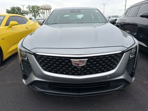 Used 2025 Cadillac CT5 Premium Luxury RWD image 2