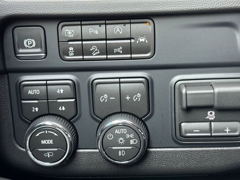 New 2026 Chevrolet Tahoe Z71 w/ Z71 Off-Road Package AWD/4WD image 29