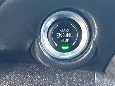 Used 2025 Chevrolet Tahoe LT RWD image 29