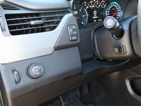 Used 2017 GMC Yukon SLT w/ Open Road Package image 10