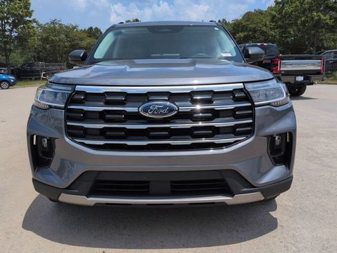 Certified 2025 Ford Explorer Active w/ Active Comfort Package AWD/4WD image 9