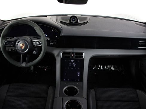 Used 2025 Porsche Taycan 4 Cross Turismo image 11