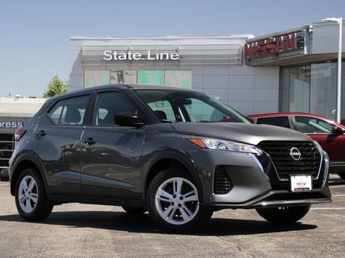Certified 2025 Nissan Kicks Play S FWD image 1