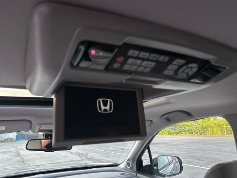 Used 2017 Honda Pilot Elite image 31