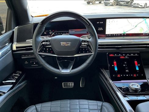 Used 2025 Cadillac Escalade V w/ LPO, ONYX Package image 5