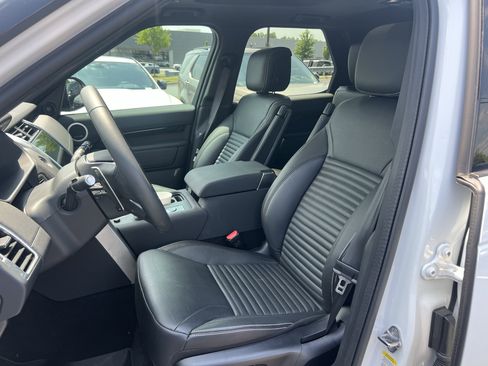 Certified 2025 Land Rover Discovery S AWD/4WD image 16