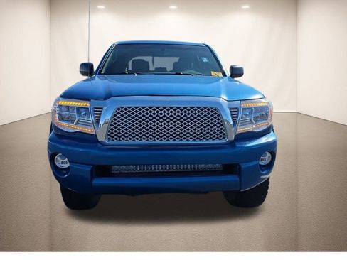 Used 2005 Toyota Tacoma PreRunner image 12