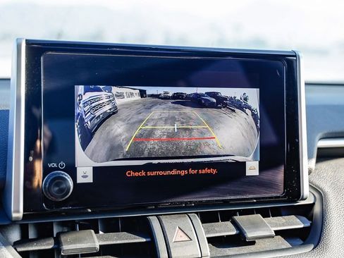 Used 2024 Toyota RAV4 SE image 25