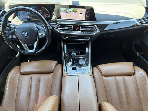 Used 2019 BMW X5 xDrive40i w/ Premium Package 2 AWD/4WD image 3