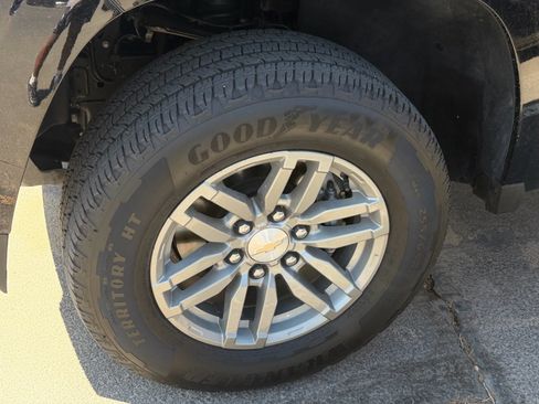 Used 2024 Chevrolet Colorado LT RWD image 6