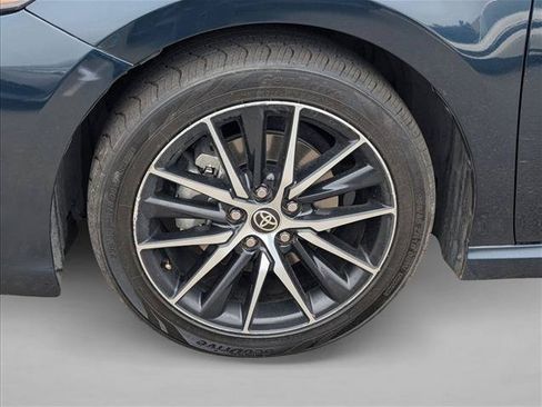 Used 2021 Toyota Camry SE w/ Convenience Package FWD image 22