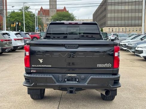 Used 2021 Chevrolet Silverado 2500 High Country AWD/4WD image 9