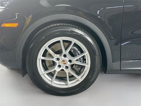 Certified 2026 Porsche Cayenne Coupe AWD/4WD image 11