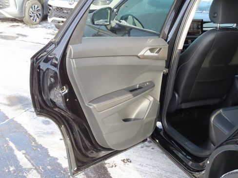 New 2026 Volkswagen Taos SE image 25