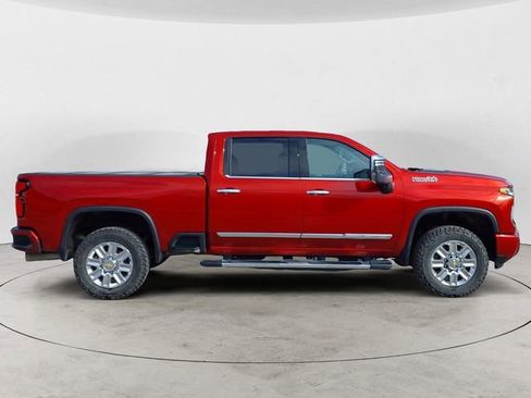 Used 2025 Chevrolet Silverado 2500 High Country w/ High Country Premium Package AWD/4WD image 6