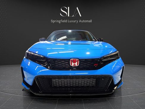 Used 2024 Honda Civic Type R image 2