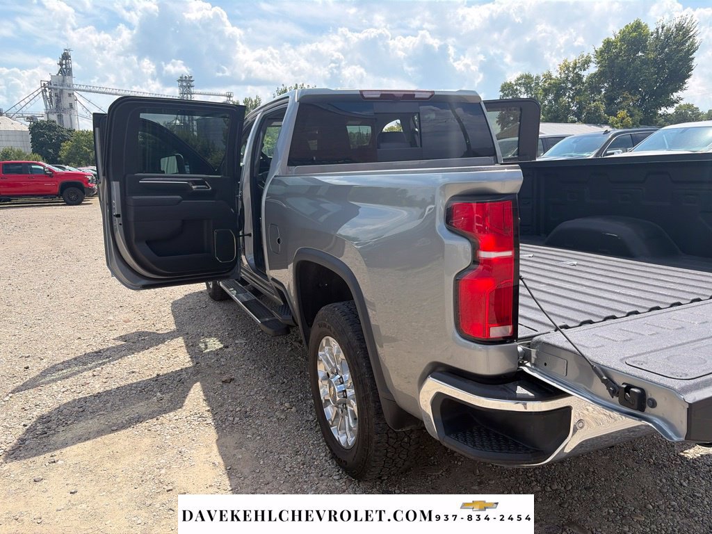 Used 2025 Chevrolet Silverado 2500 LTZ w/ LTZ Plus Package AWD/4WD image 32