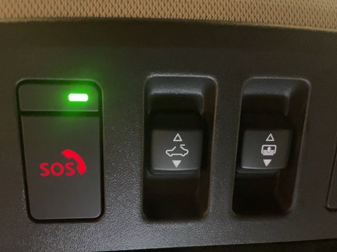 Used 2024 Nissan Pathfinder Platinum w/ Cargo Package image 13