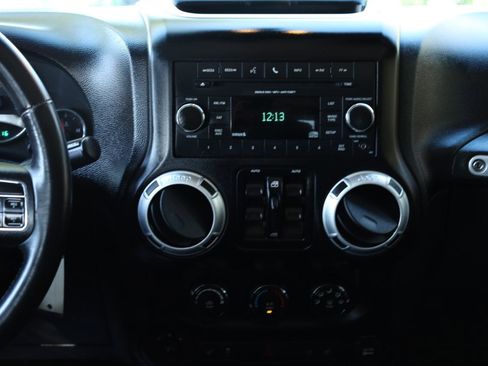 Used 2013 Jeep Wrangler Unlimited Sahara w/ Dual Top Group image 9