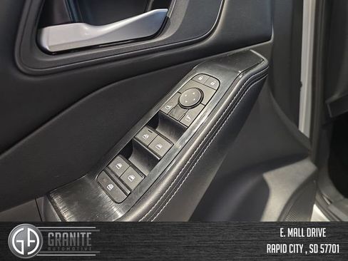 Used 2024 Nissan Rogue SV AWD/4WD image 11