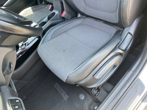 Certified 2026 Kia Seltos LX FWD image 24