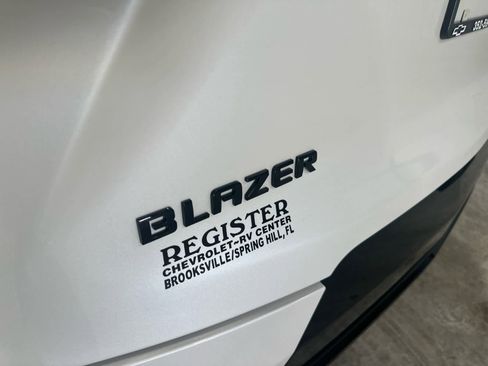 Used 2023 Chevrolet Blazer RS w/ Enhanced Convenience Package image 12