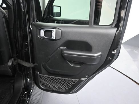 Used 2018 Jeep Wrangler Unlimited Sport S AWD/4WD image 19
