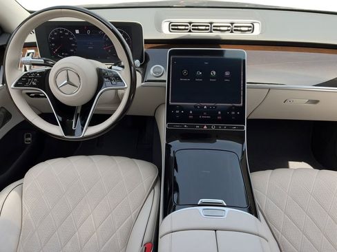 Used 2022 Mercedes-Benz S 580 4MATIC Sedan w/ Rear Seat Package image 5