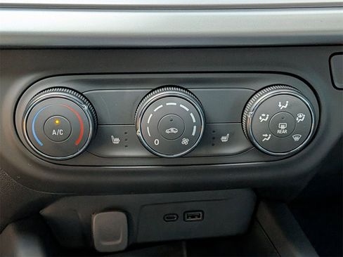 New 2026 Chevrolet Trax LS w/ LS Convenience Package image 17