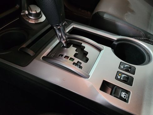 Used 2017 Toyota 4Runner SR5 image 35