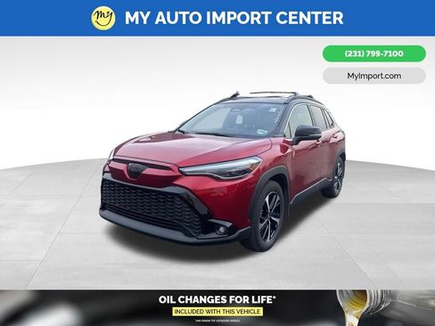 Used 2025 Toyota Corolla Cross AWD Hybrid w/ Convenience Package image 3