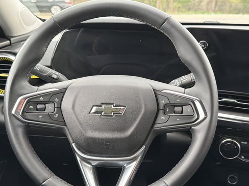Used 2024 Chevrolet Trax ACTIV w/ Sunroof Package FWD image 13