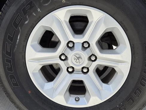 Used 2015 Toyota 4Runner SR5 RWD image 10
