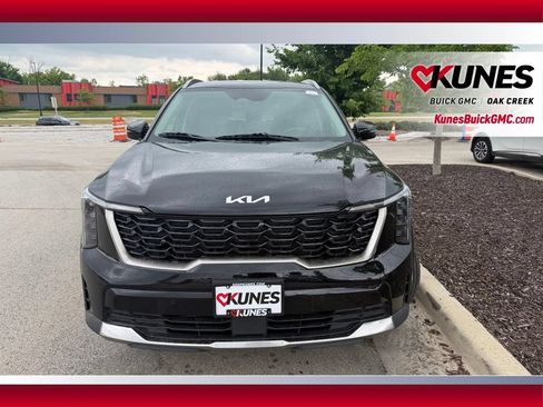 Used 2024 Kia Sorento S AWD/4WD image 3