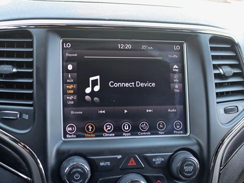 Used 2018 Jeep Grand Cherokee High Altitude AWD/4WD image 22