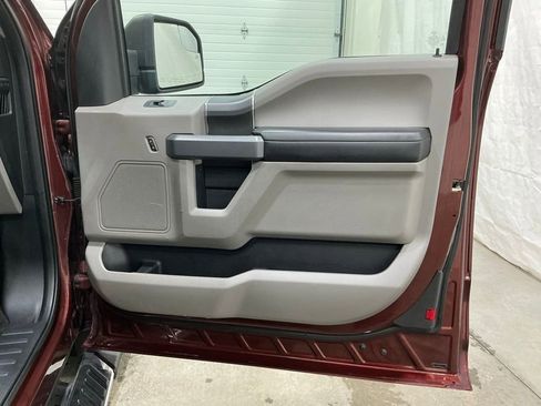 Used 2017 Ford F150 XLT w/ Equipment Group 301A Mid image 40