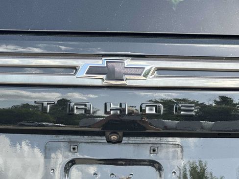 Used 2022 Chevrolet Tahoe Z71 w/ Luxury Package AWD/4WD image 12