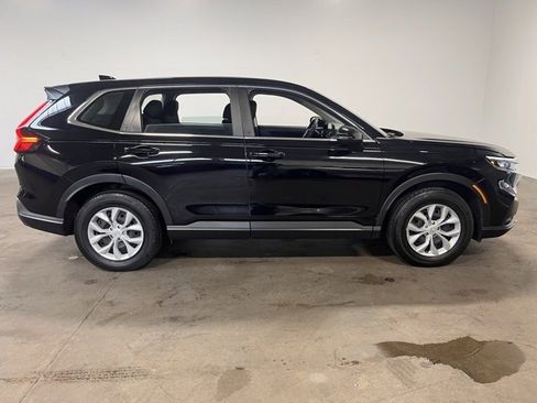 Used 2023 Honda CR-V LX image 2