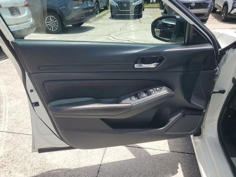 Used 2019 Nissan Altima 2.5 SR w/ SR Premium Package FWD image 27