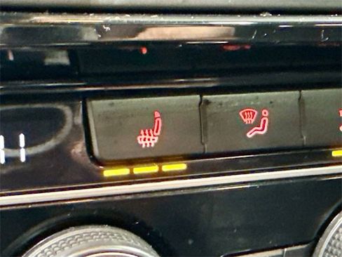 Used 2017 Volkswagen Jetta GLI image 23