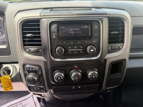 Used 2017 RAM 1500 Tradesman AWD/4WD image 18