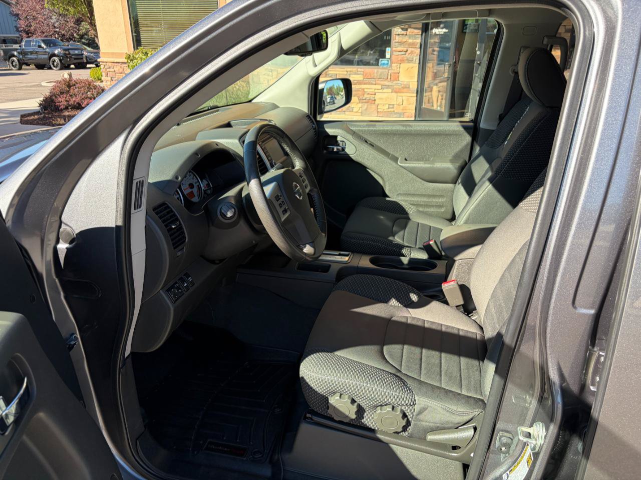 Used 2019 Nissan Frontier PRO-4X AWD/4WD image 4