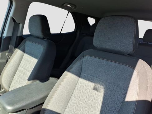 Used 2024 Chevrolet Equinox LT w/ LPO, Floor Liner Package FWD image 19