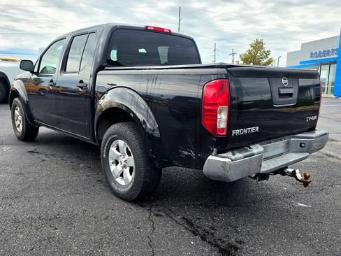 Used 2013 Nissan Frontier SV AWD/4WD image 3