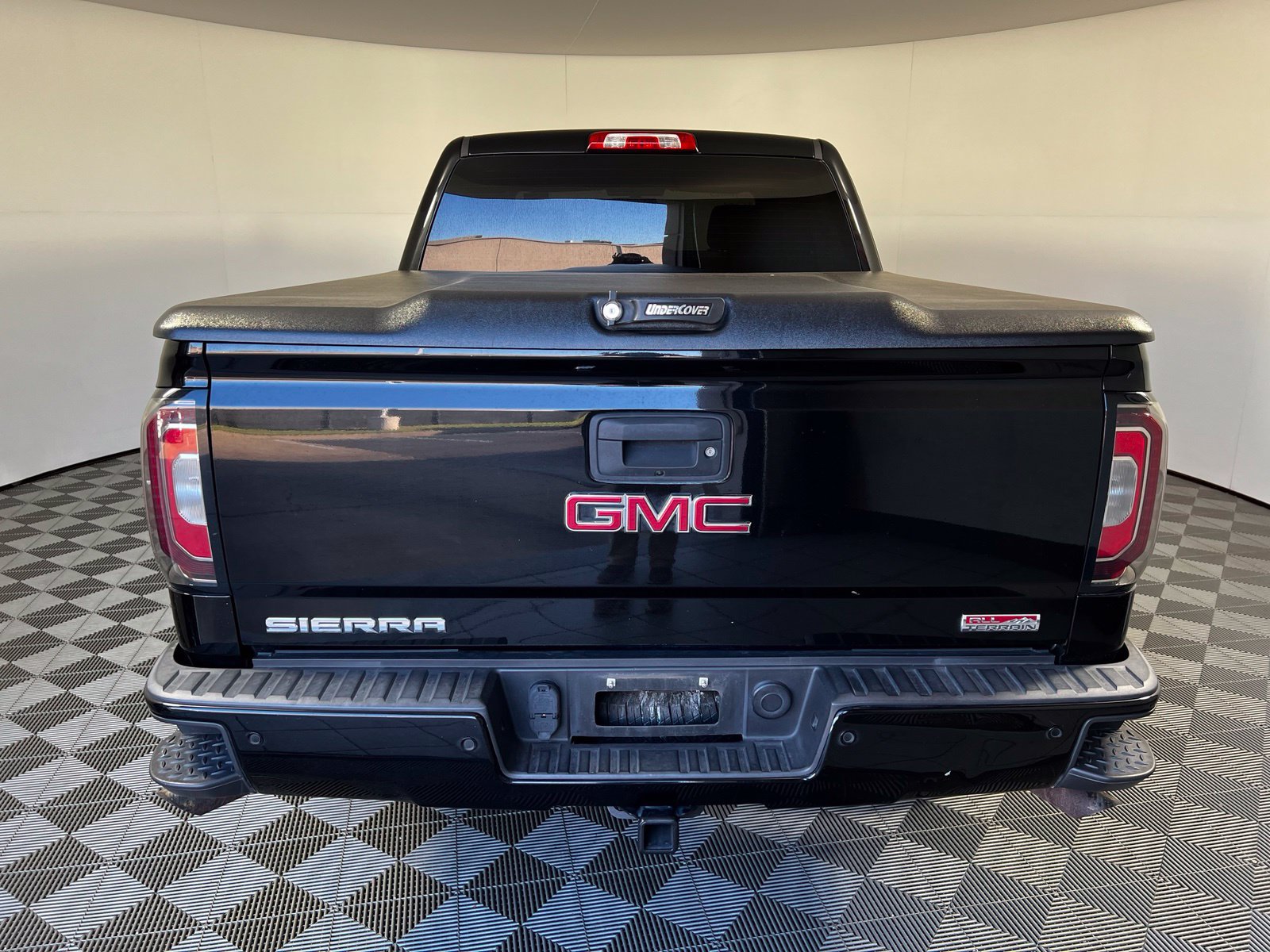 Used 2017 GMC Sierra 1500 SLT w/ All Terrain Package AWD/4WD image 6