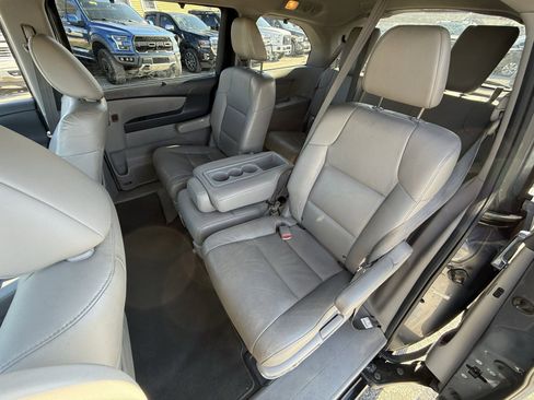 Used 2014 Honda Odyssey EX-L image 18