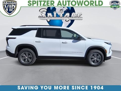 New 2026 Chevrolet Traverse LT w/ LPO, Floor Liner Package FWD image 9