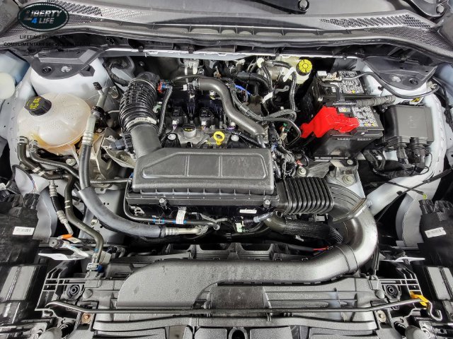 Used 2025 Ford Escape Active AWD/4WD image 35